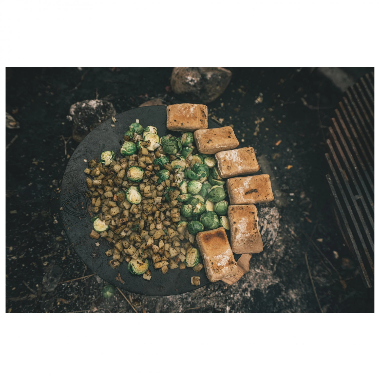 Robens - Bighorn 3 Legged Pan - Skillet 5 Robens - Bighorn 3 Legged Pan - Skillet - Image 3