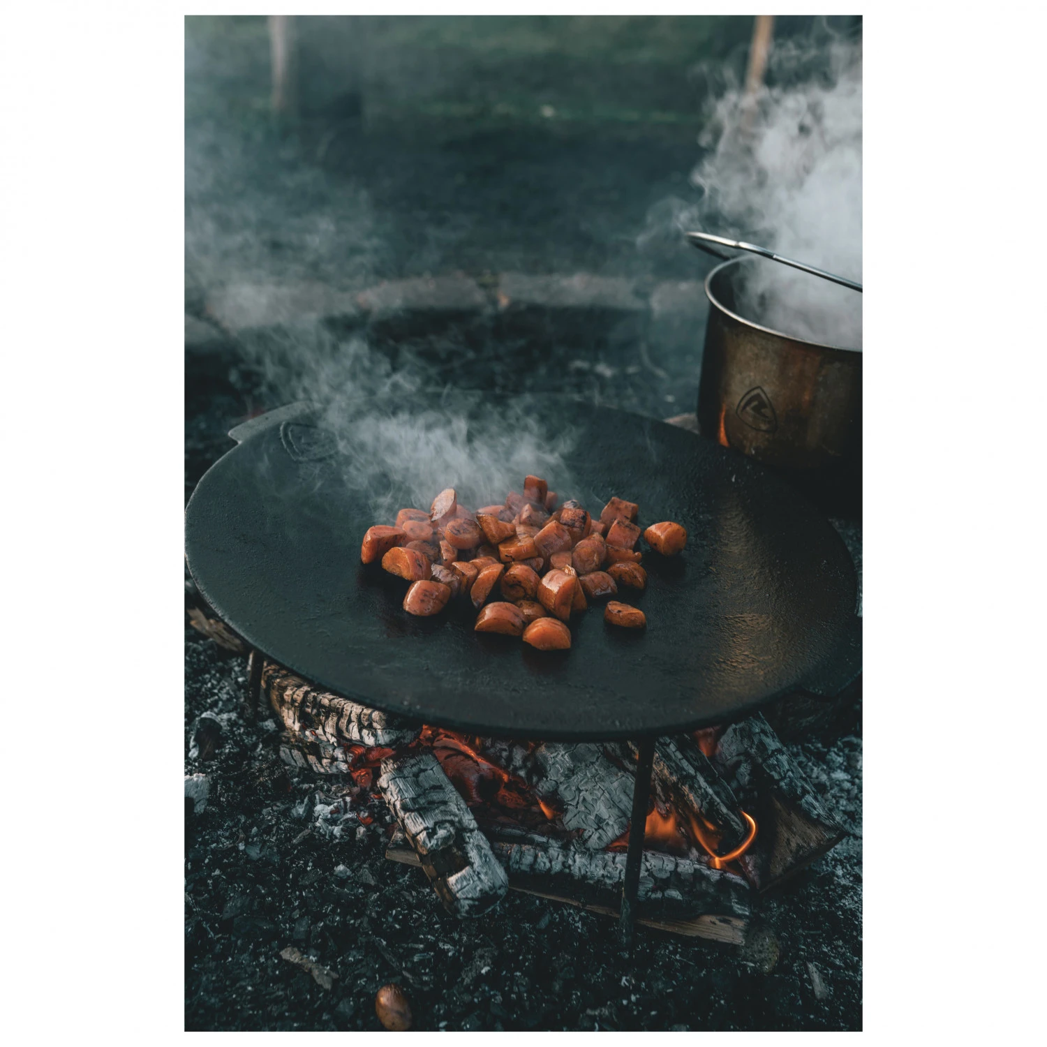 Robens - Bighorn 3 Legged Pan - Skillet 7 Robens - Bighorn 3 Legged Pan - Skillet - Image 5