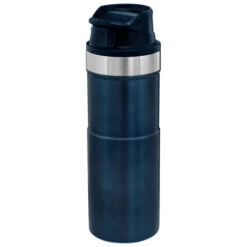 Stanley - Stanley Classic Action Trigger Mug - Mug 11 Stanley - Stanley Classic Action Trigger Mug - Mug -PRIM Camping Shop stanley stanley classic action trigger mug mug detail 4