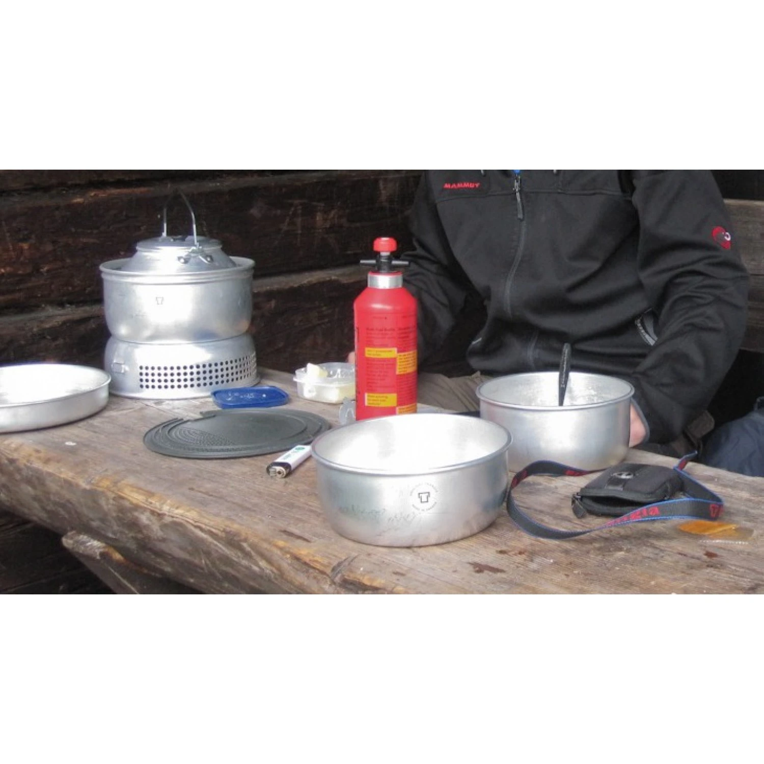 Trangia - Liquid Fuel Safety Tank Bottle - Fuel Bottle 5 Trangia - Liquid Fuel Safety Tank Bottle - Fuel Bottle - Image 3