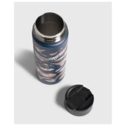 United By Blue - 18oz Insulated Steel Travel Bottle - Insulated Bottle 10 United By Blue - 18oz Insulated Steel Travel Bottle - Insulated Bottle -PRIM Camping Shop united by blue 18oz insulated steel travel bottle insulated bottle detail 4